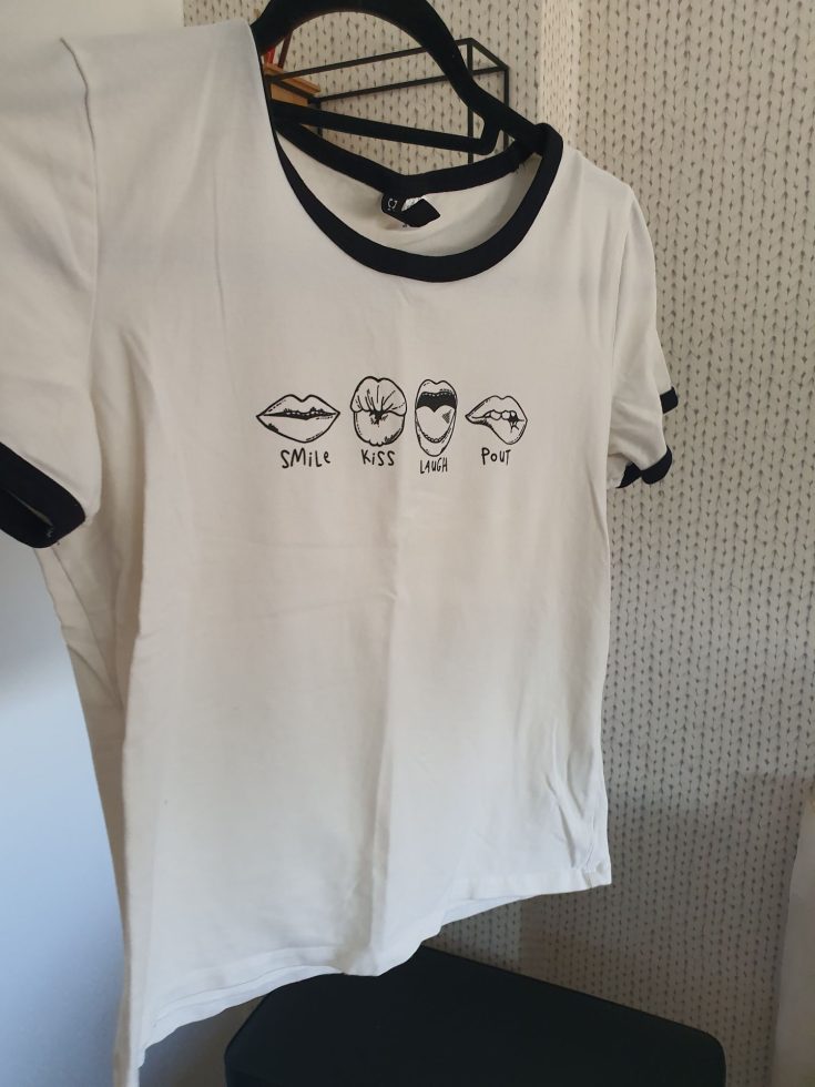 חולצת טריקו H&M - אייץ' אנד אם יד שנייה בנמיז - Nemyz