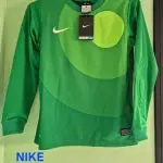 נייק חולצה לגיל 8-10 Nike - נייקי יד שנייה בנמיז - Nemyz