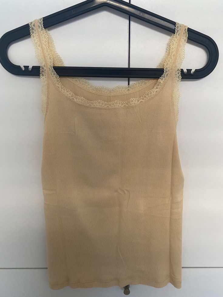 גופית תחרה יוניקלו יוניקלו – Uniqlo יד שנייה בנמיז - Nemyz