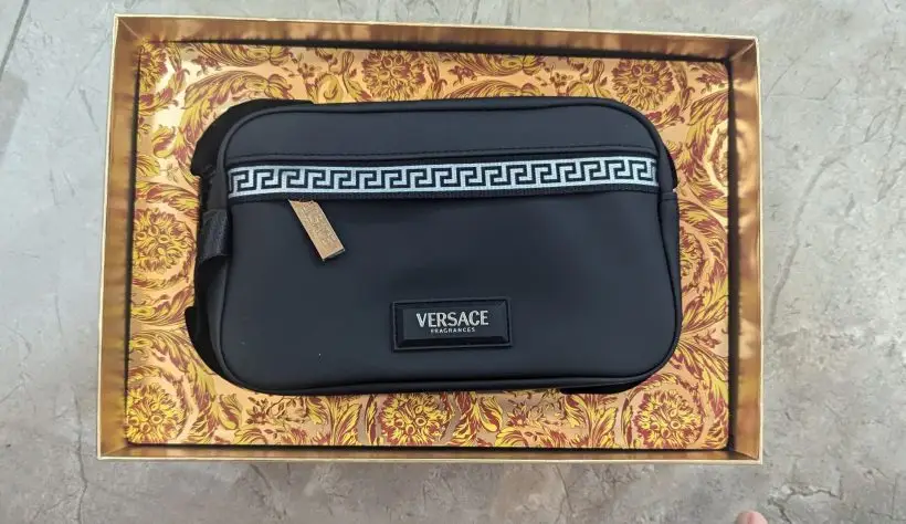 תיק רחצה ורסצה Versace - ורסאצ'ה יד שנייה בנמיז - Nemyz
