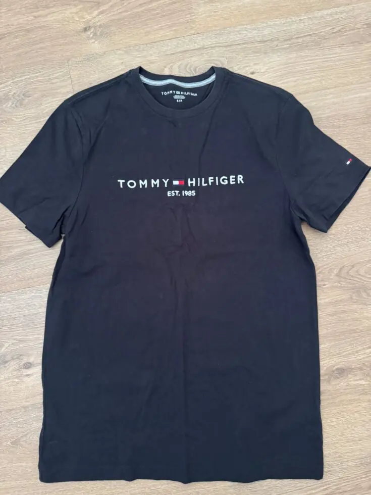 טומי הילפינגר מידה s Tommy Hilfiger - טומי הילפיגר יד שנייה בנמיז - Nemyz