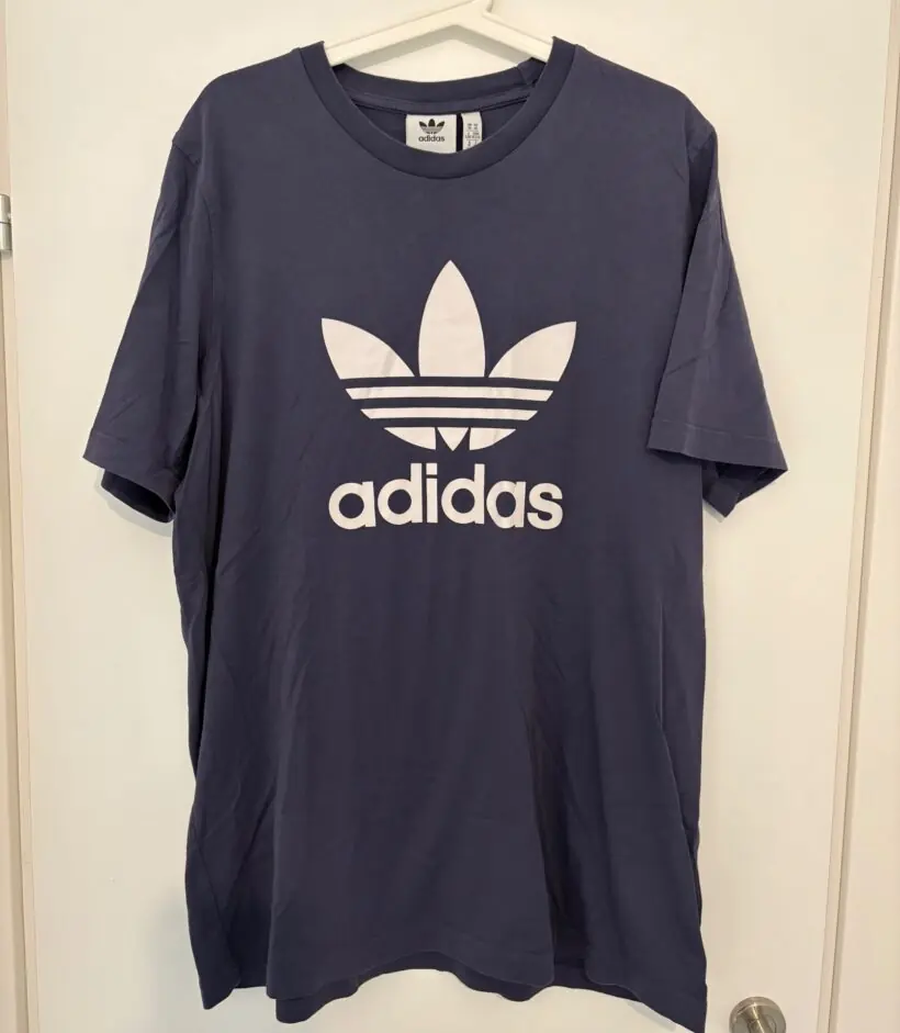 חולצה של אדידס Adidas – אדידס יד שנייה בנמיז - Nemyz