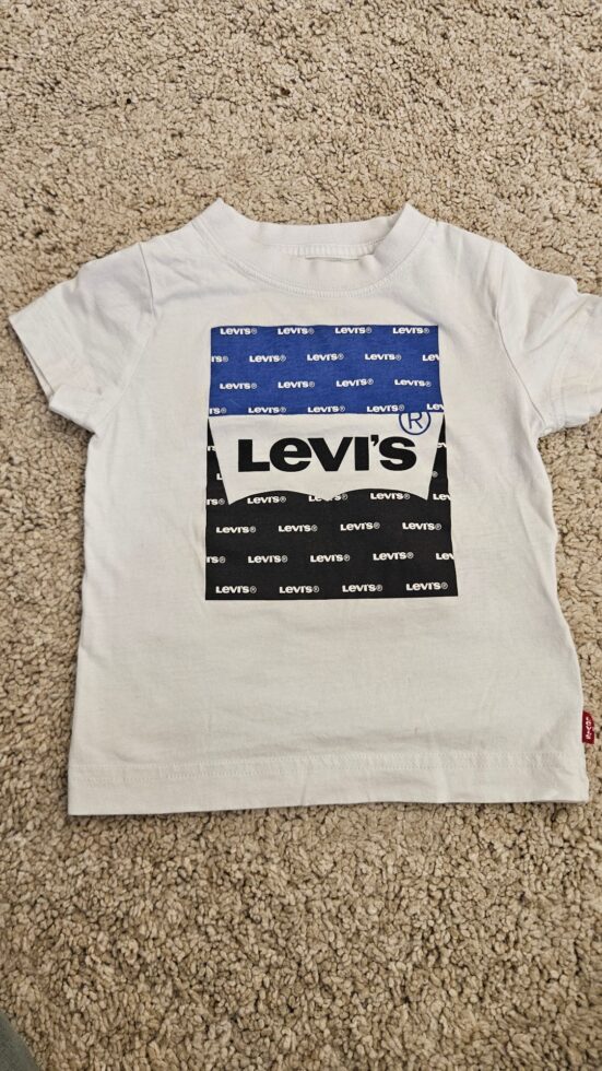 חולצה לבנה ליוויס Levi's - ליווייס יד שנייה בנמיז - Nemyz