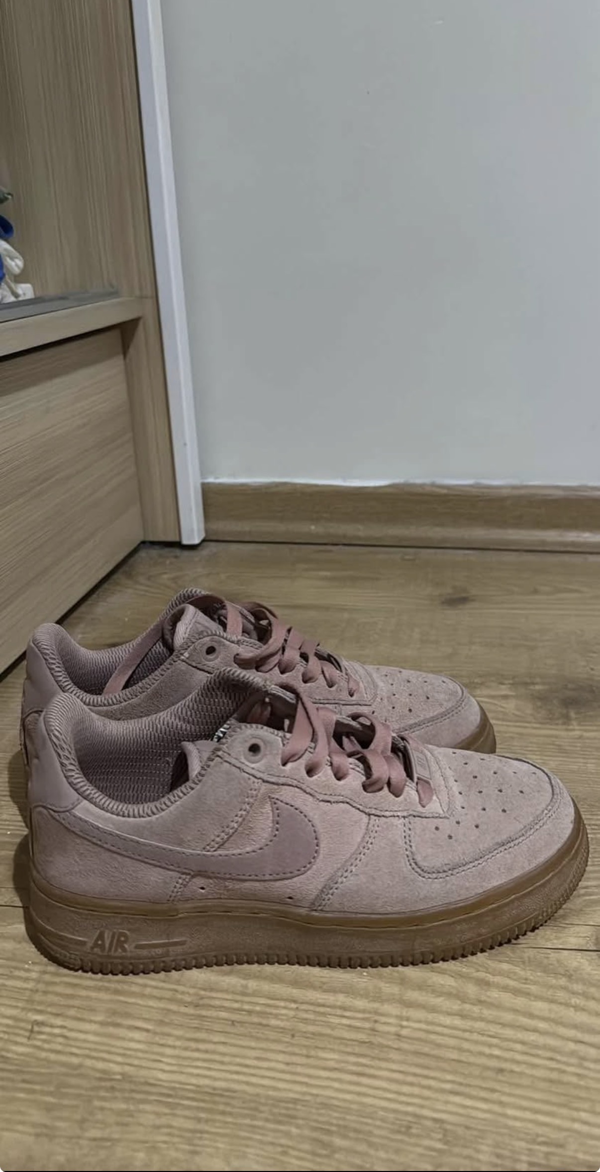 נעלי נייק חדשות Nike - נייקי יד שנייה בנמיז - Nemyz
