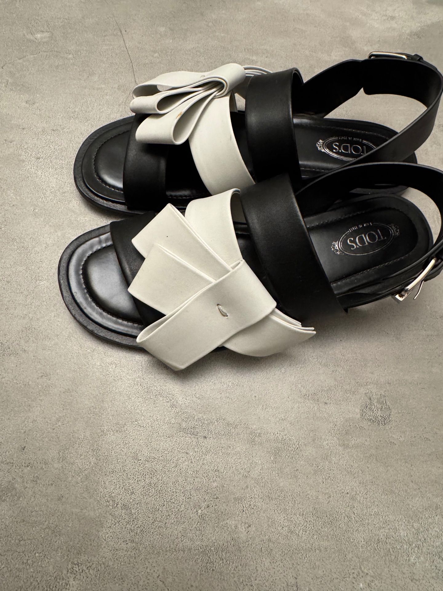 סנדליים tods Tod's-טודס יד שנייה בנמיז - Nemyz