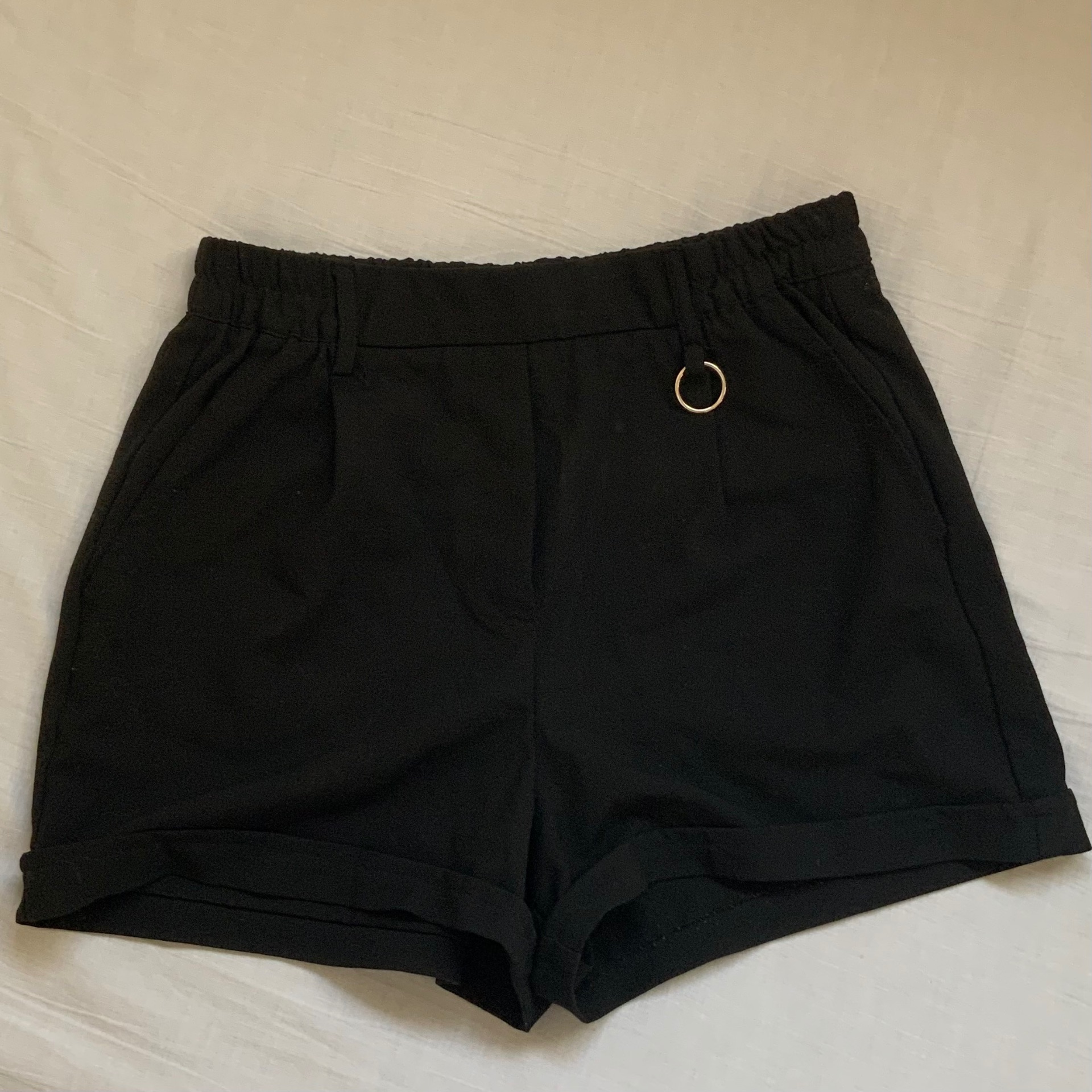 מכנסיים מחויטים Bershka – ברשקה יד שנייה בנמיז - Nemyz
