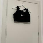 טופ ספורט נייקי Nike - נייקי יד שנייה בנמיז - Nemyz
