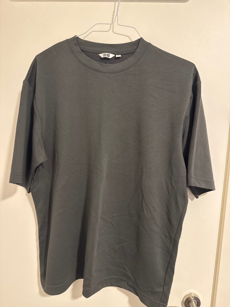חולצה קצרה יוניקלו יוניקלו – Uniqlo יד שנייה בנמיז - Nemyz