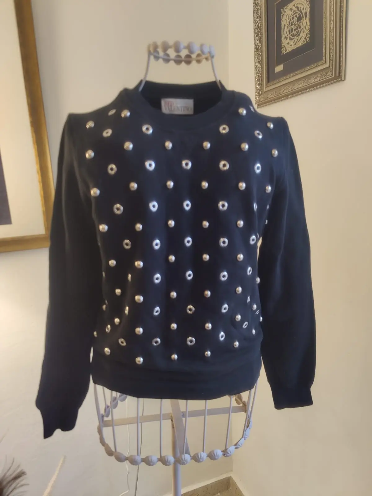 Studded sweater Valentino – ולנטינו​ יד שנייה בנמיז - Nemyz