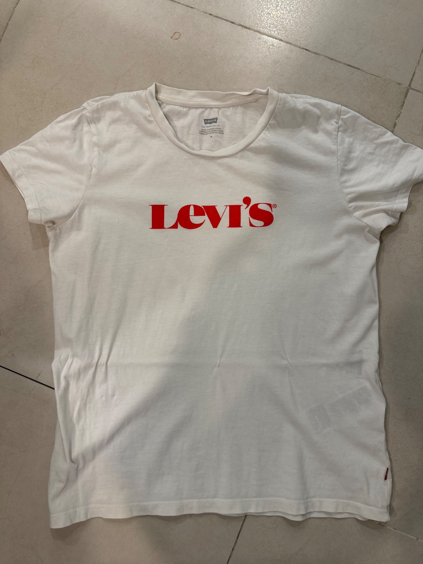 טי שירט ליוייס Levi's - ליווייס יד שנייה בנמיז - Nemyz
