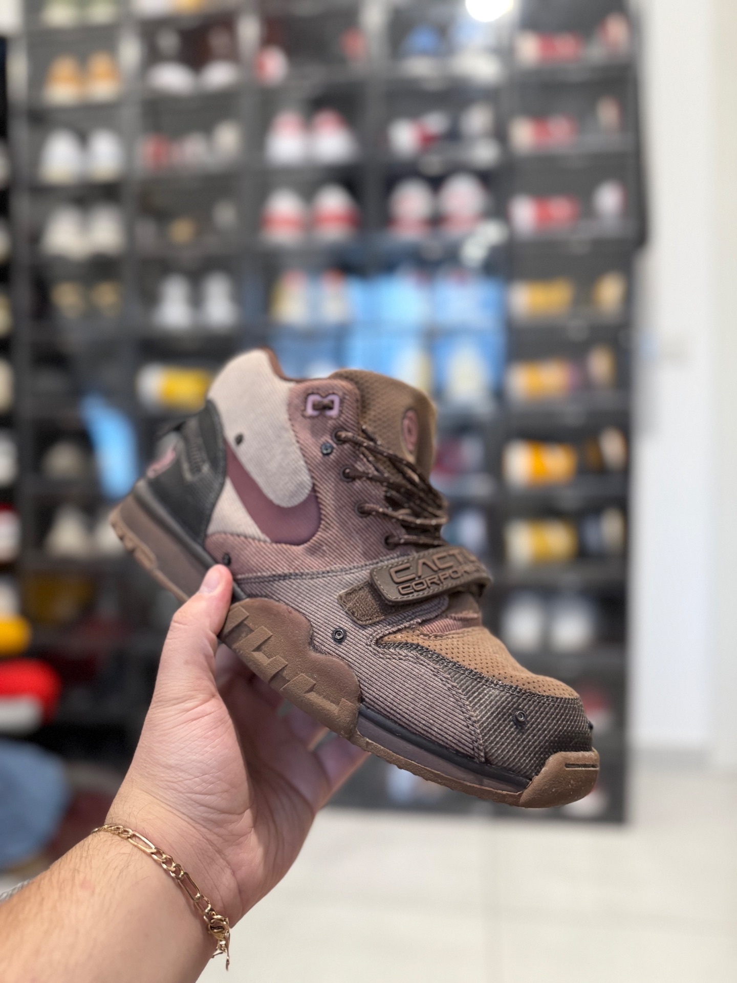 Travis scott trainer Nike - נייקי יד שנייה בנמיז - Nemyz