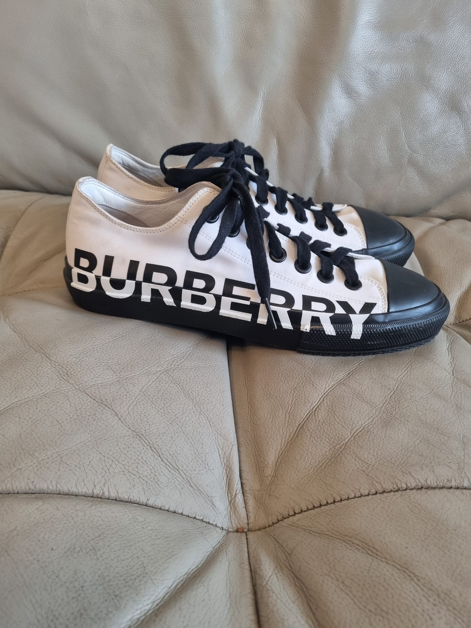 סניקרס קשואל Burberry – ברברי יד שנייה בנמיז - Nemyz