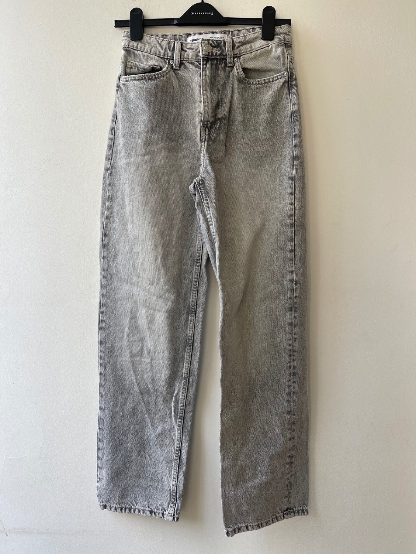 ג׳ינס אפור Bershka – ברשקה יד שנייה בנמיז - Nemyz