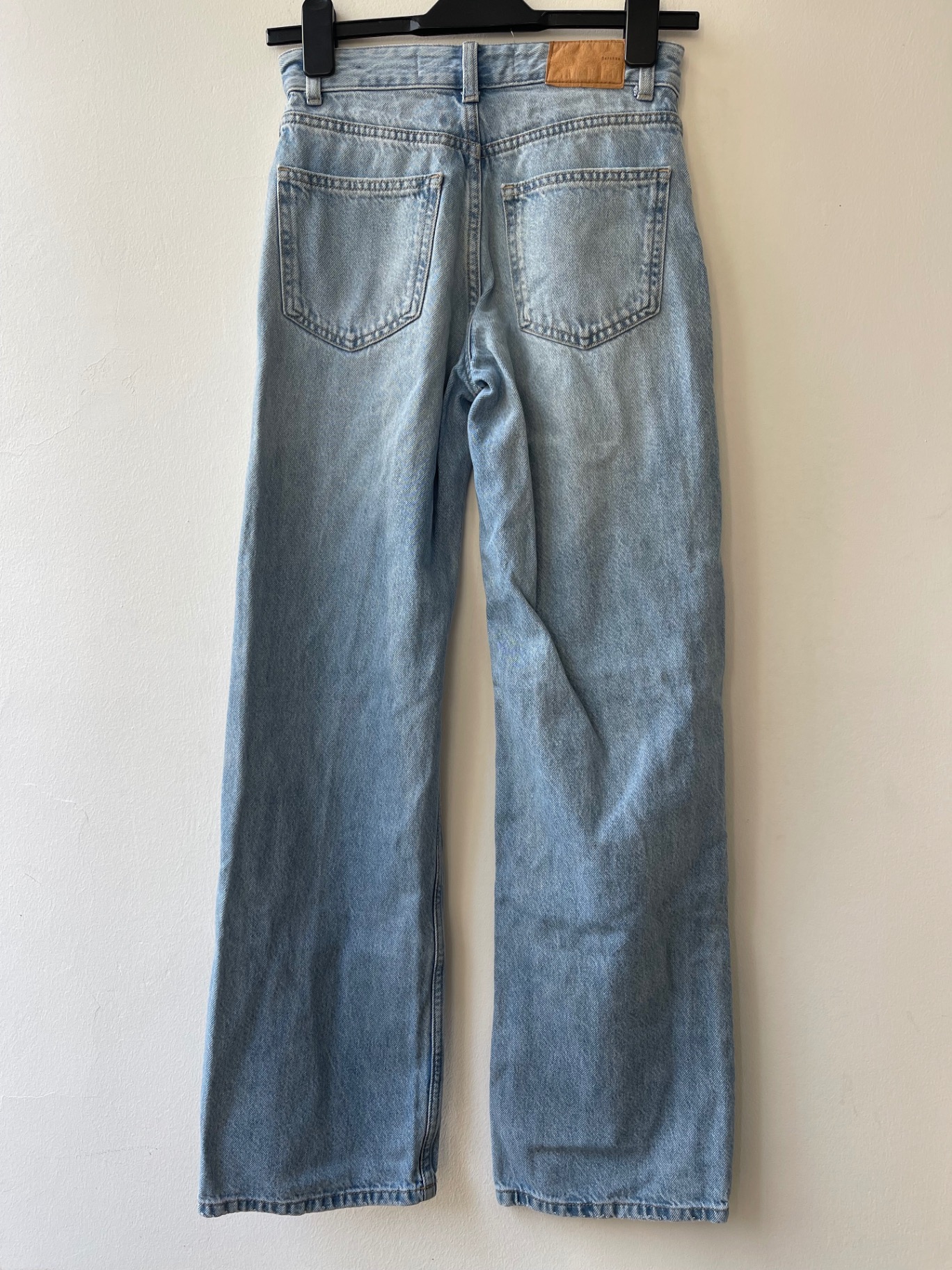 ג׳ינס קרעים Bershka – ברשקה יד שנייה בנמיז - Nemyz