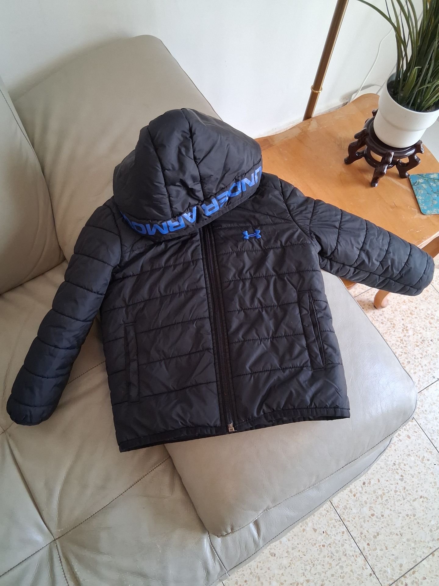 מעיל פוך קליל Under Armour יד שנייה בנמיז - Nemyz