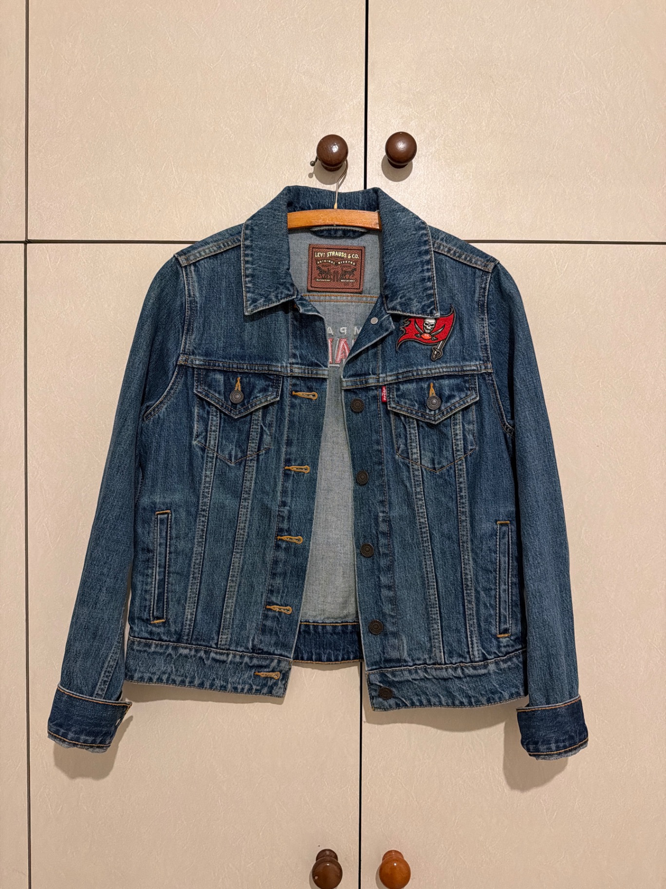 ג׳קט ג׳ינס- ליוויס Levi's - ליווייס יד שנייה בנמיז - Nemyz