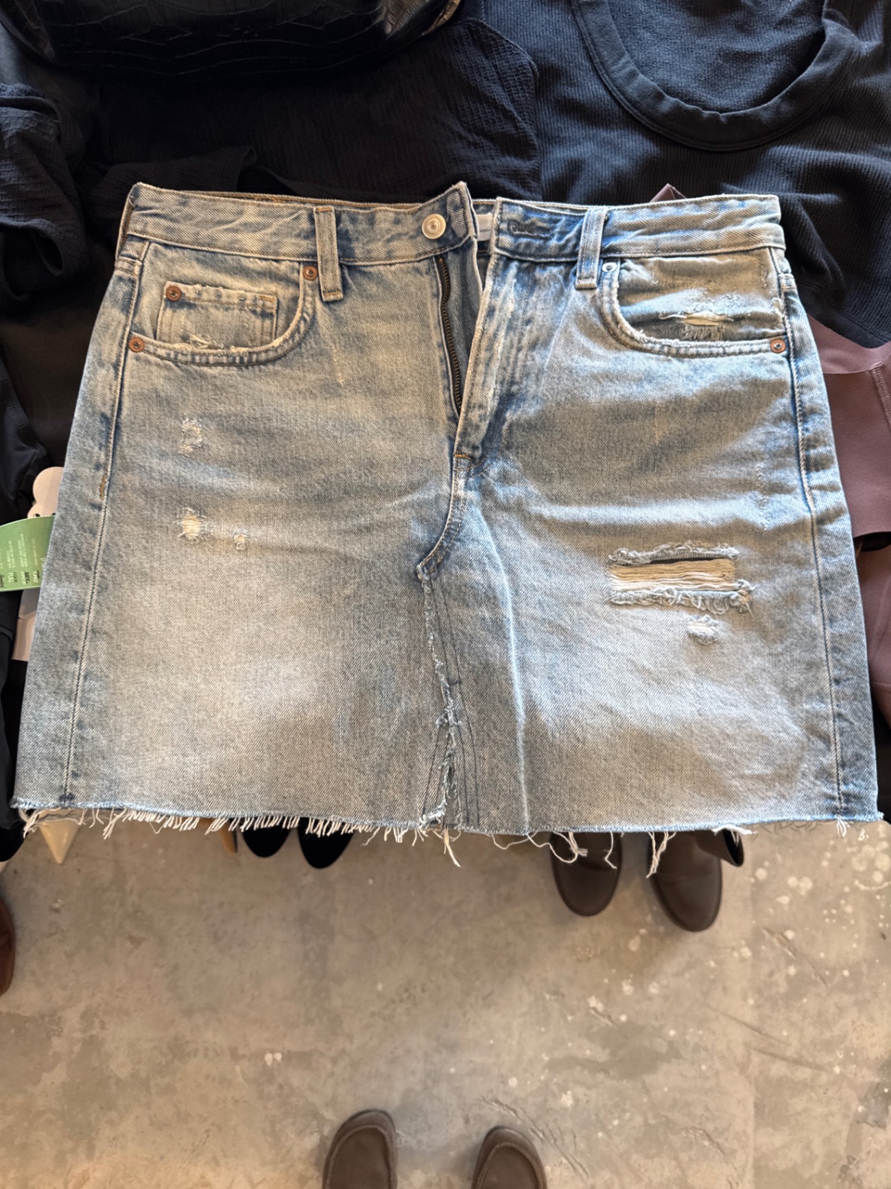 חצאית ג׳ינס דנים מינ H&M - אייץ' אנד אם יד שנייה בנמיז - Nemyz