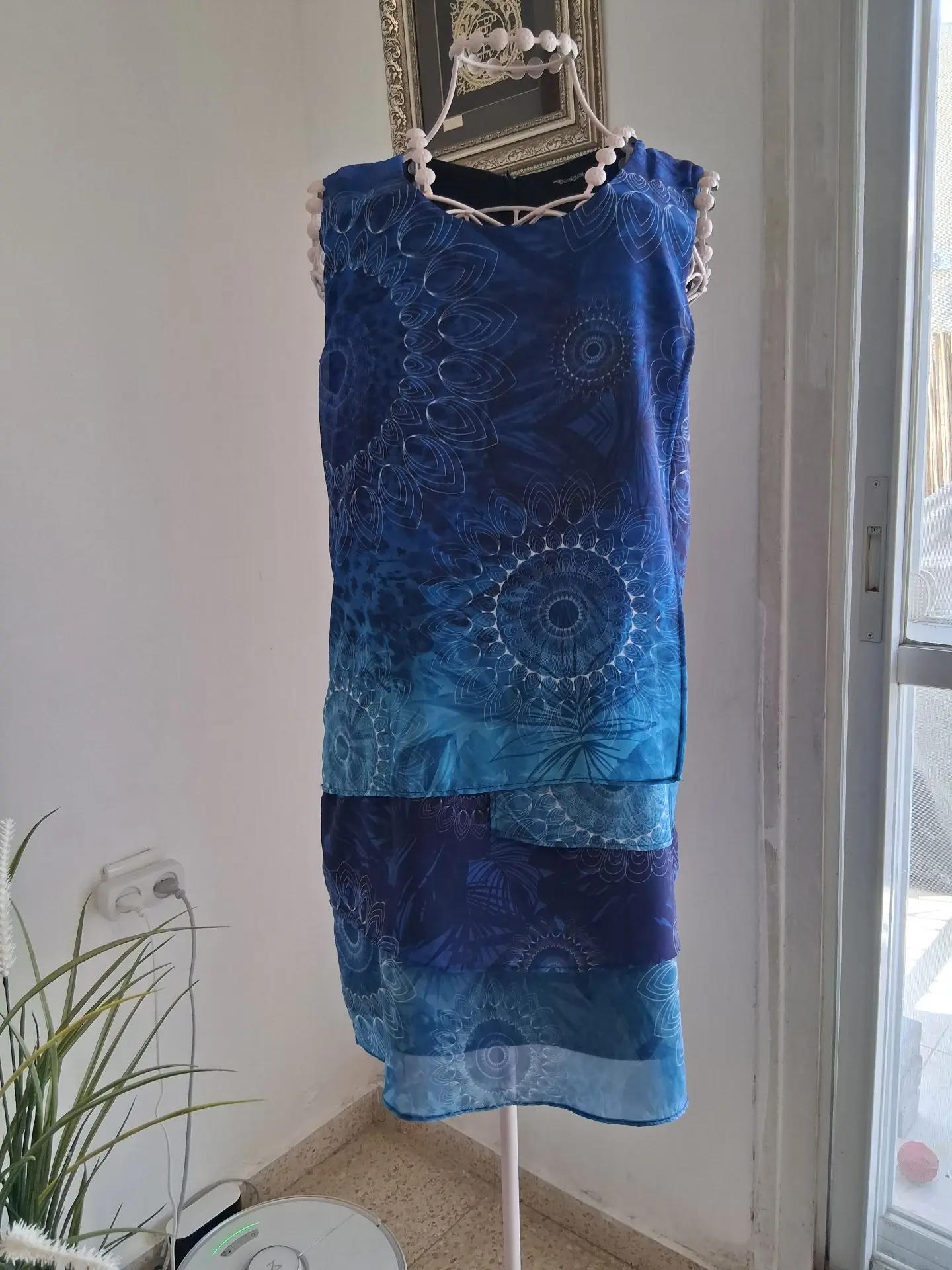 שמלת shift קומות דיזיגואל – Desigual​ יד שנייה בנמיז - Nemyz
