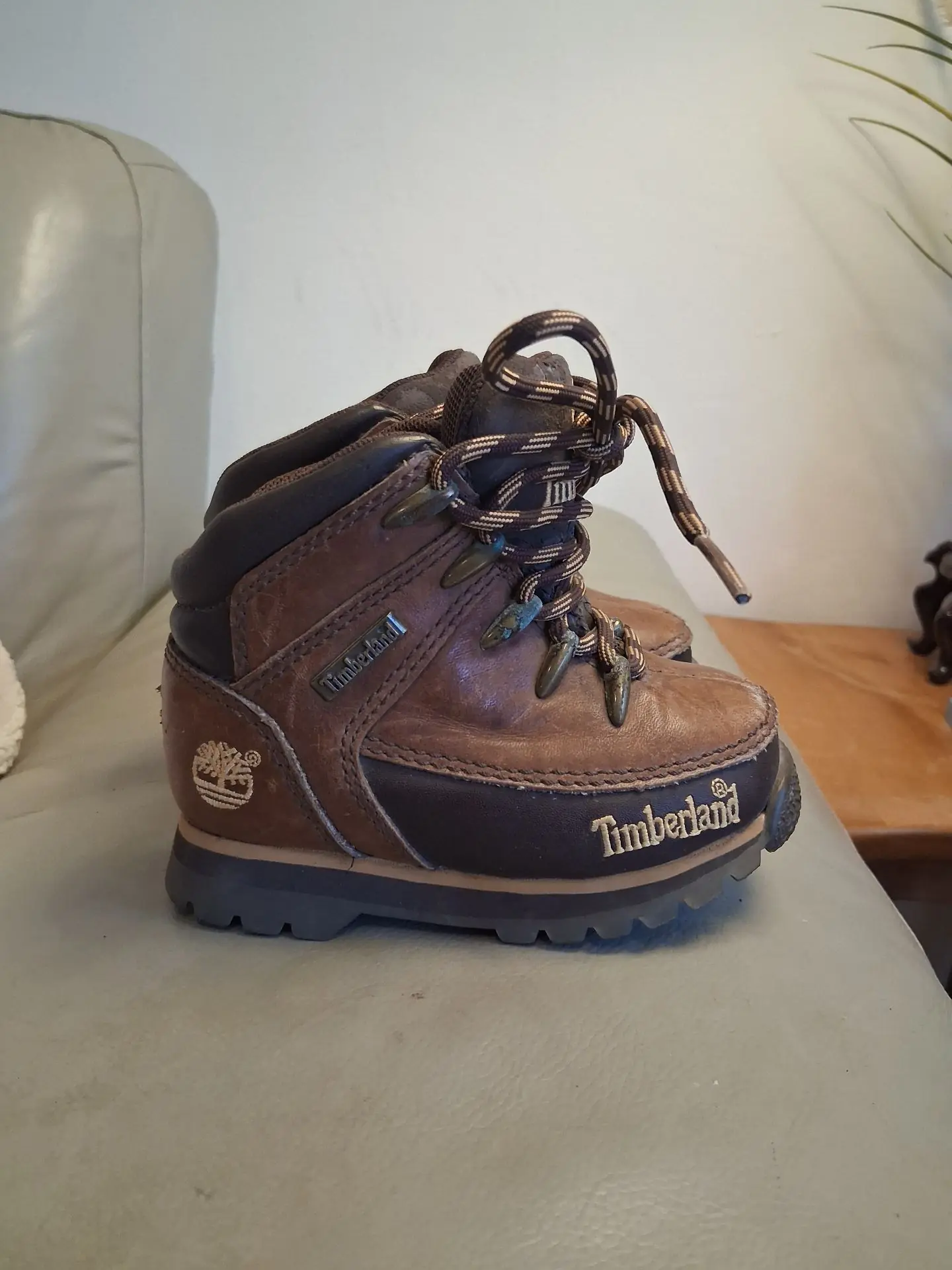 נעלי פעוט מעור 23.5 Timberland - טימברלנד יד שנייה בנמיז - Nemyz