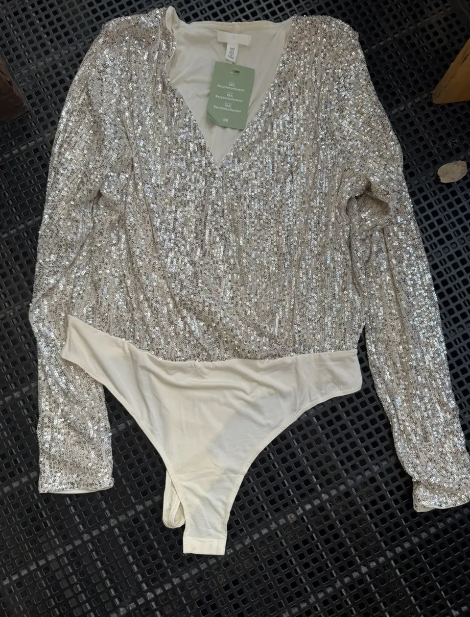 בגד גוף חדש זהב H&M - אייץ' אנד אם יד שנייה בנמיז - Nemyz