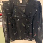 חולצת שיפון פרחוניץ H&M - אייץ' אנד אם יד שנייה בנמיז - Nemyz