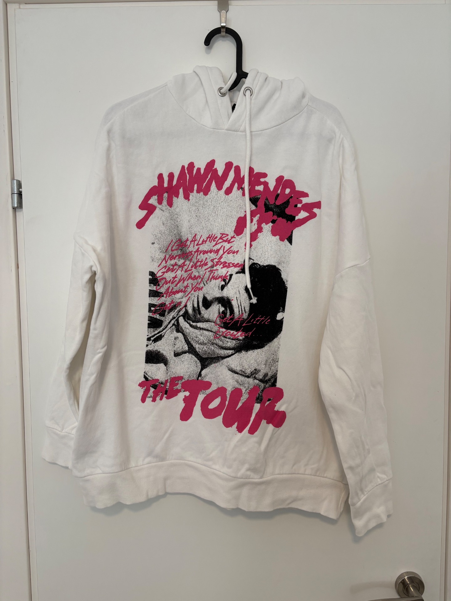 פוטר של שון מנדס H&M - אייץ' אנד אם יד שנייה בנמיז - Nemyz