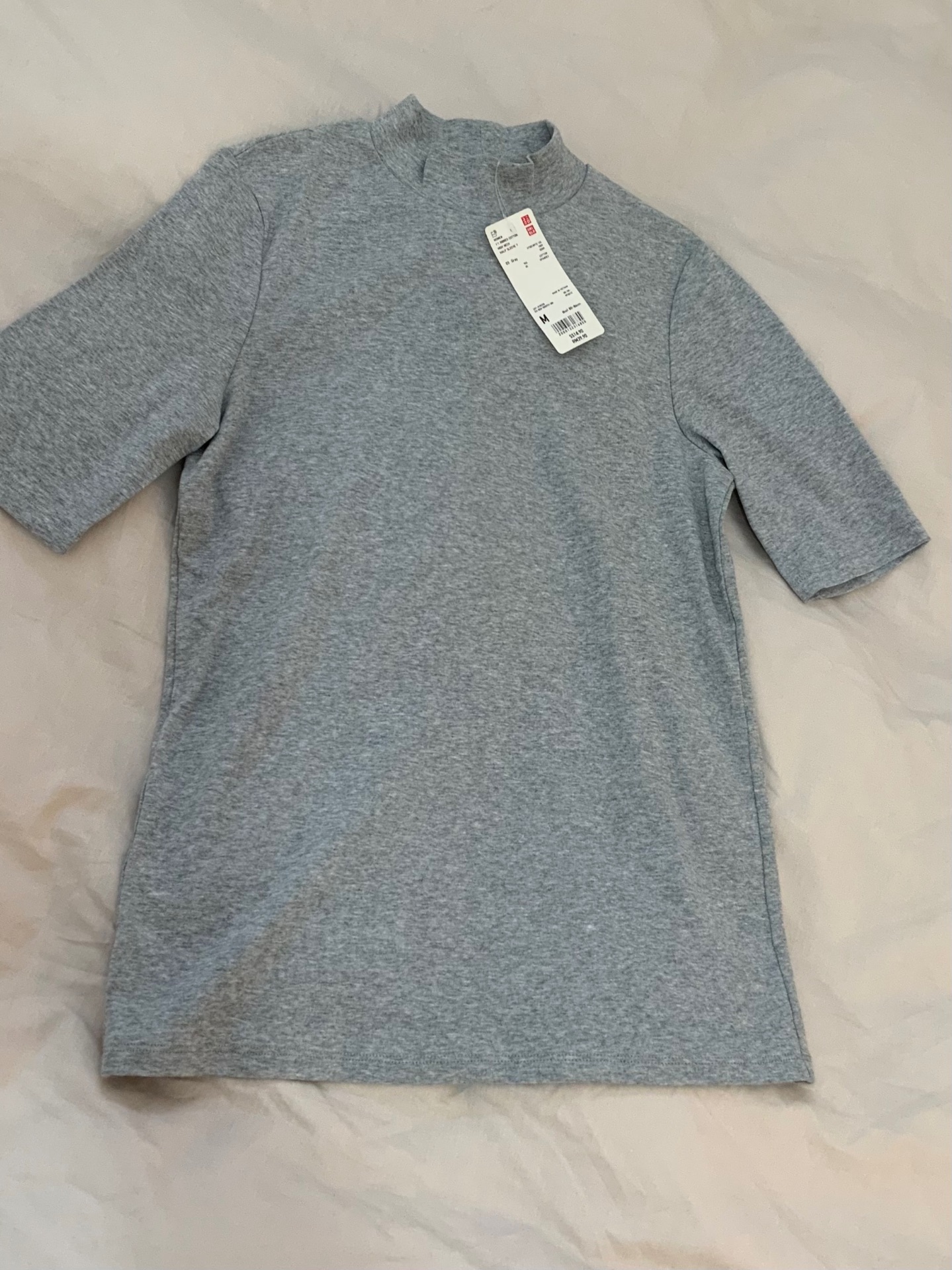 חולצה יוניקלו יוניקלו – Uniqlo יד שנייה בנמיז - Nemyz