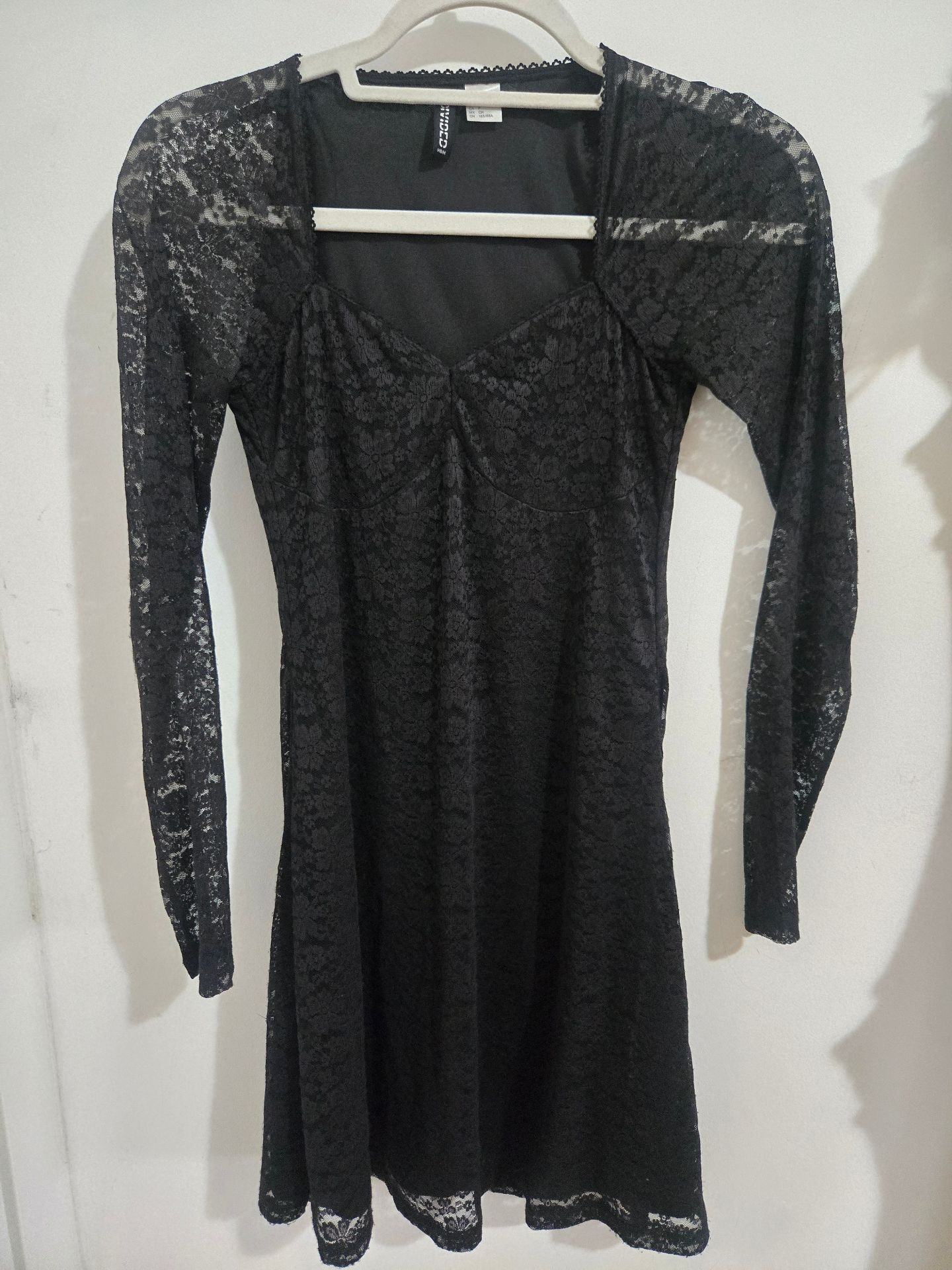 שמלה שחורה תחרה h&m H&M - אייץ' אנד אם יד שנייה בנמיז - Nemyz
