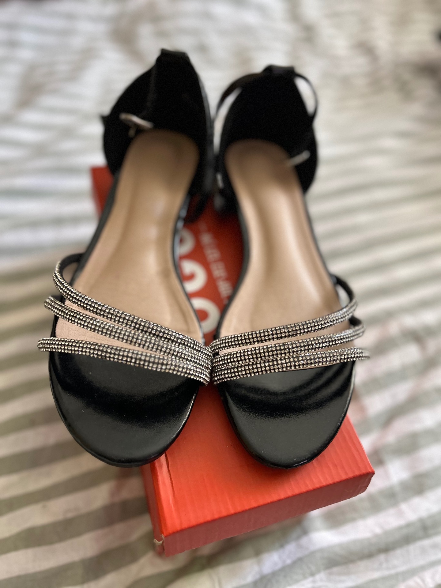 סנדל אבנים שחור טו גו – To Go יד שנייה בנמיז - Nemyz