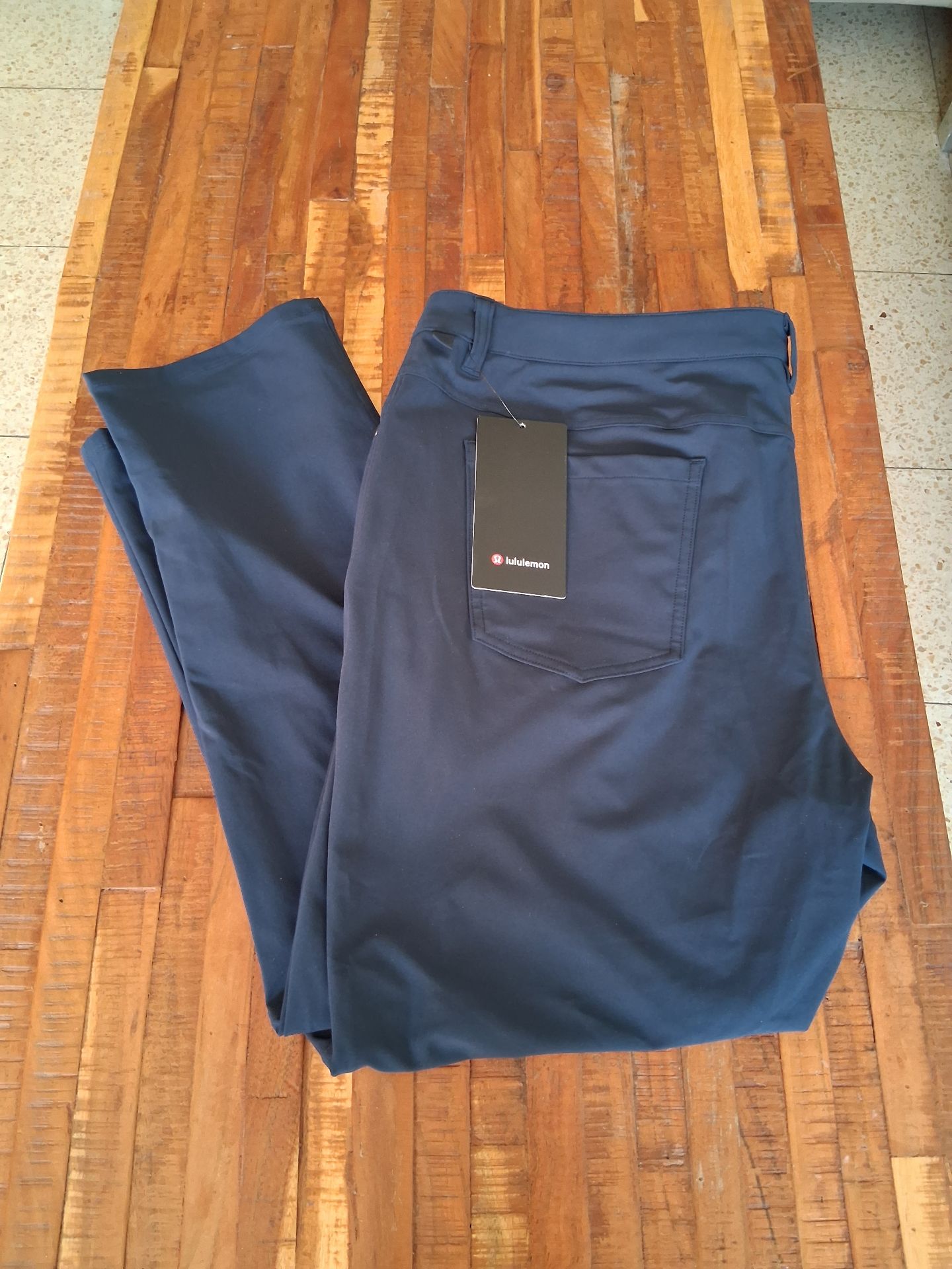 מכנס גברים מקורי Lululemon - לולולמון יד שנייה בנמיז - Nemyz