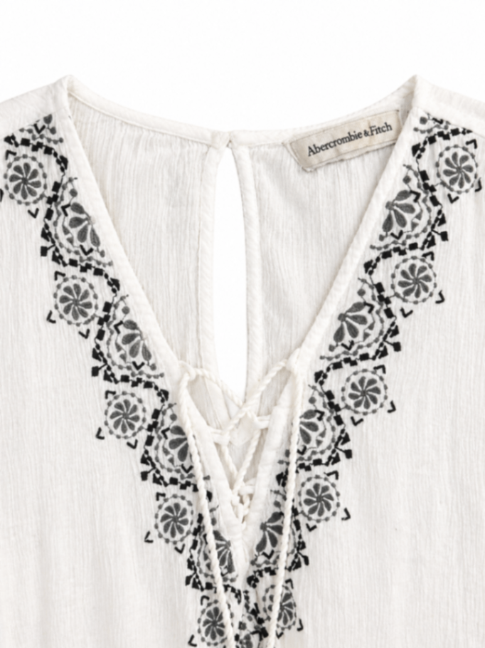 חולצת Abercrombie Abercrombie & Fitch – אברקרומבי אנד פיץ' יד שנייה בנמיז - Nemyz