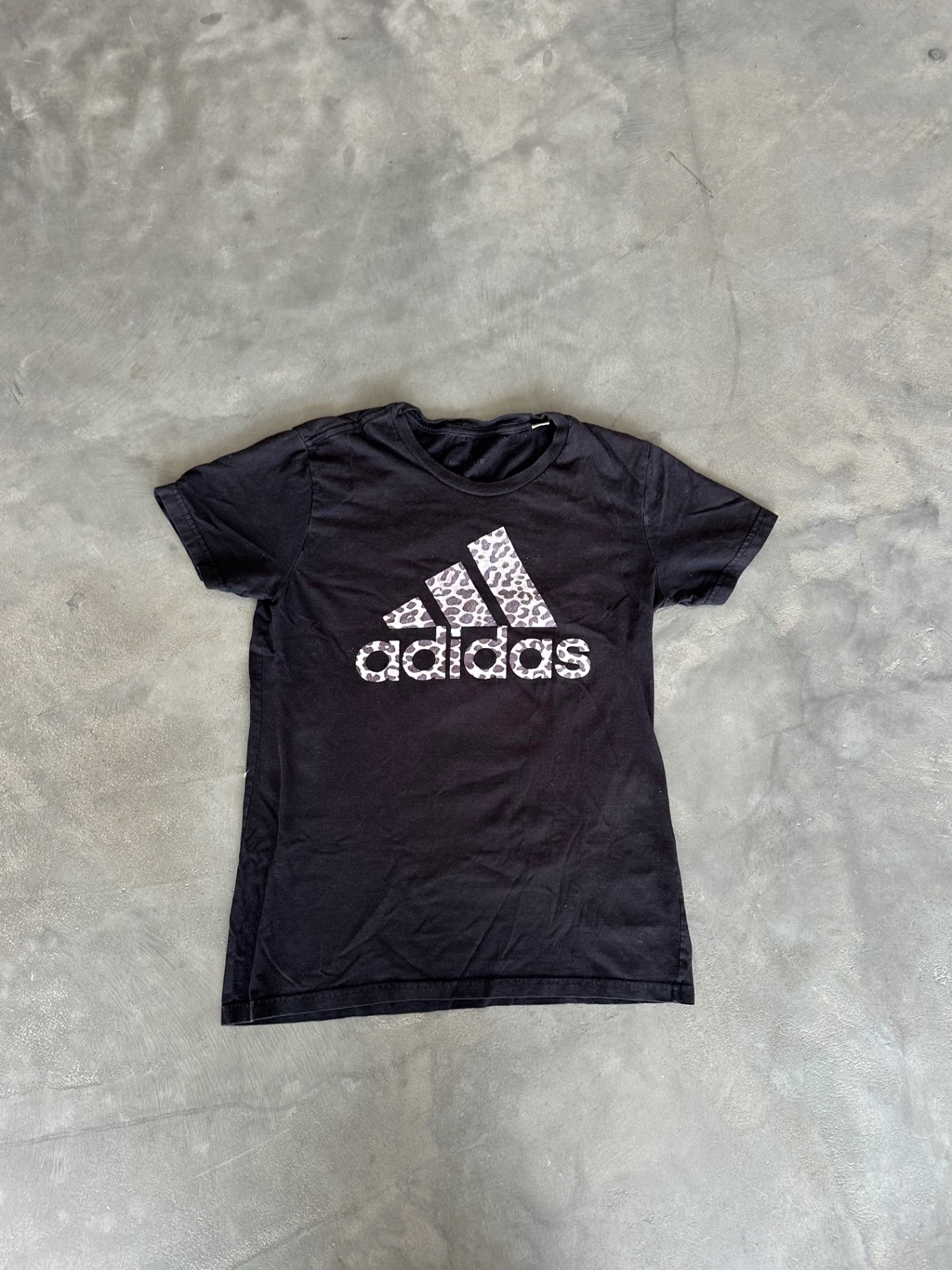 חולצה מושלמת אדידס Adidas – אדידס יד שנייה בנמיז - Nemyz