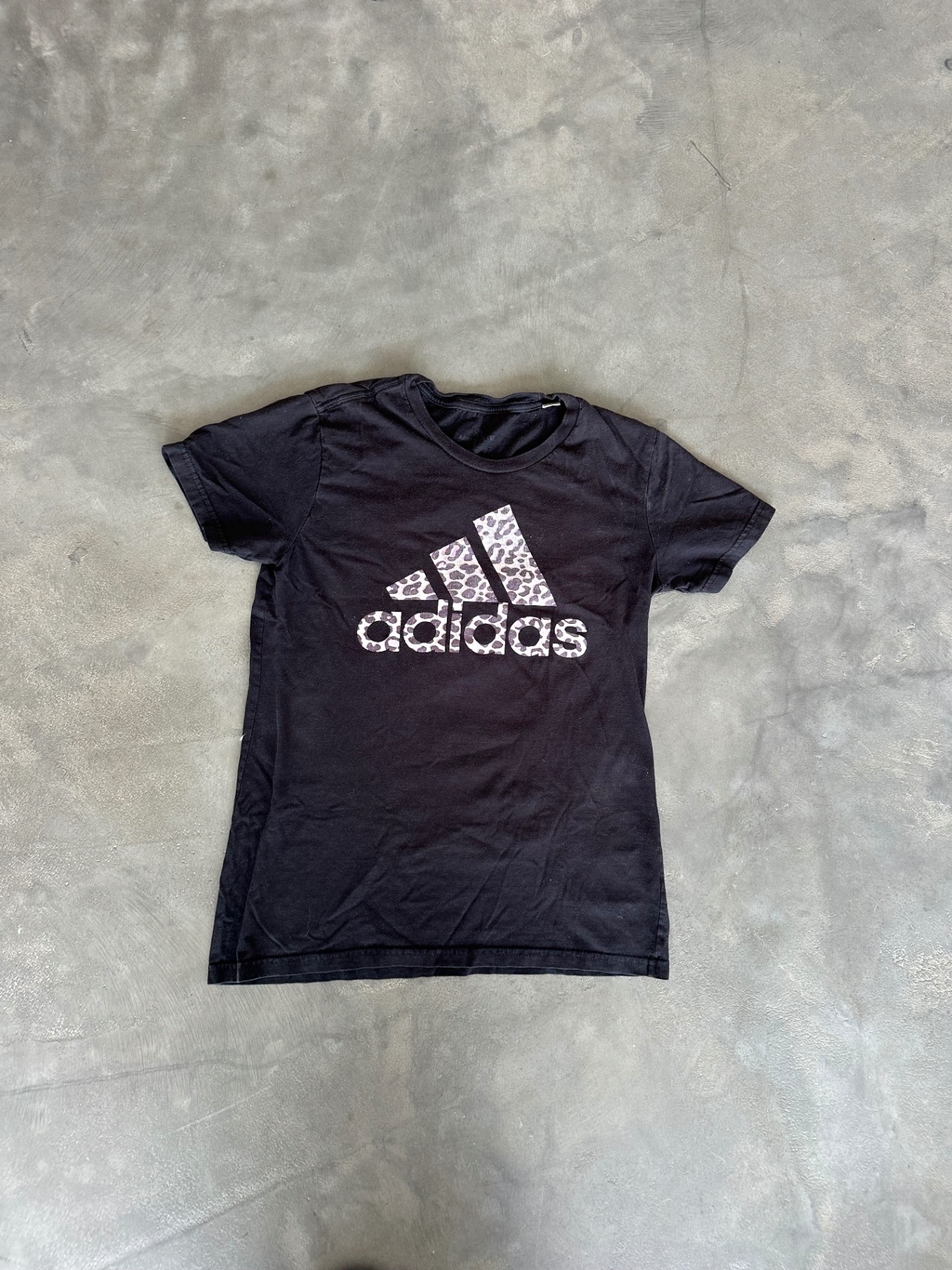 חולצה מושלמת אדידס Adidas – אדידס יד שנייה בנמיז - Nemyz