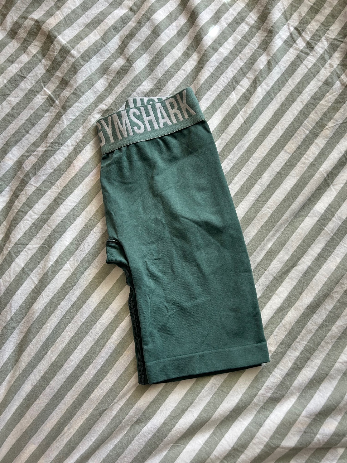 טייץ קצר gymshark Gymshark - ג'ים שארק יד שנייה בנמיז - Nemyz