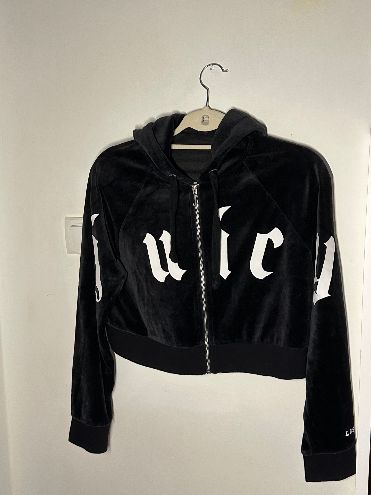 ג׳קט של juicy coutur Juicy Couture - ג'וסי קוטור יד שנייה בנמיז - Nemyz