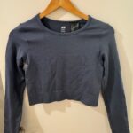 חולצת בטן ספורט H&M - אייץ' אנד אם יד שנייה בנמיז - Nemyz