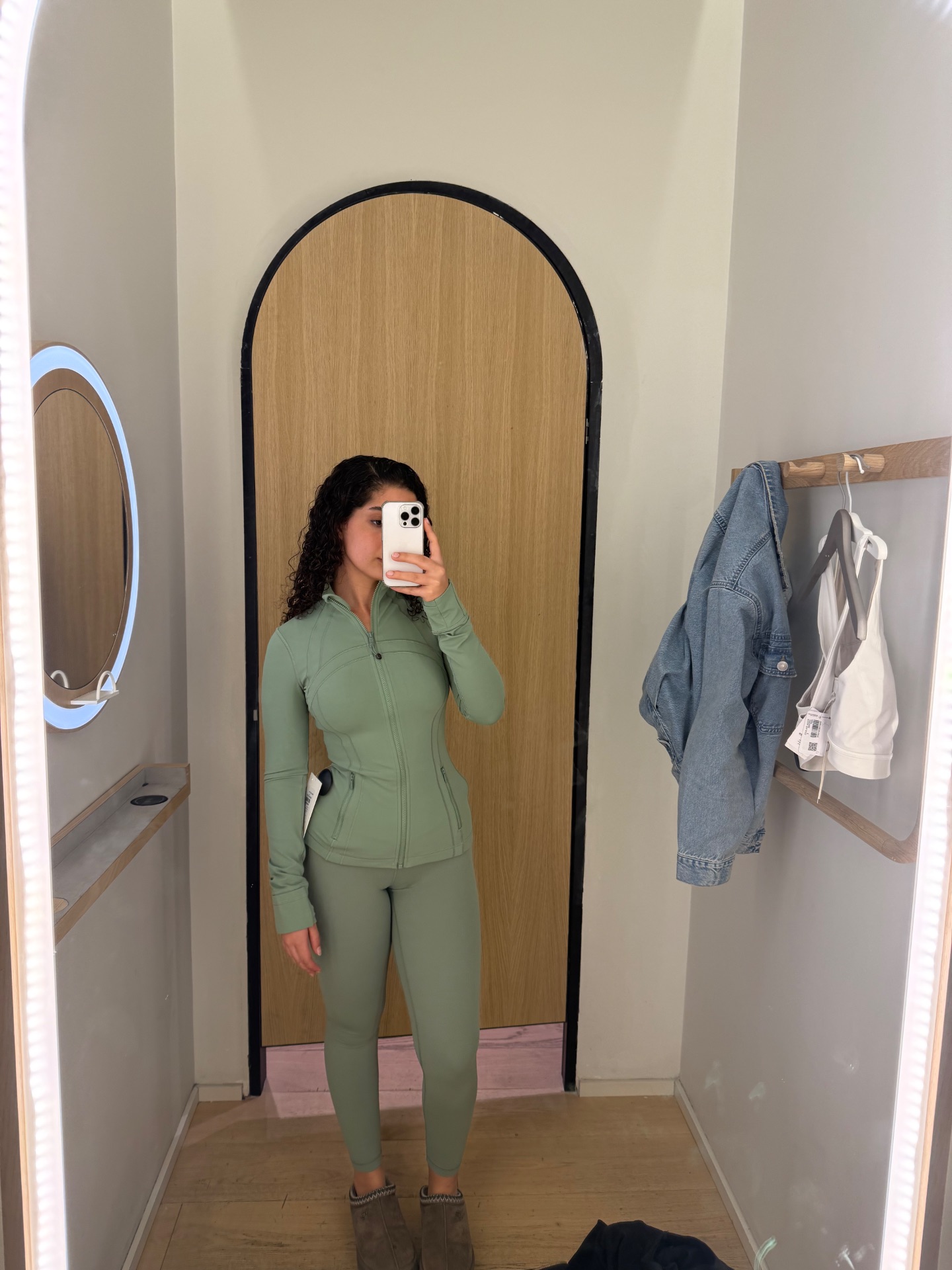 גקט מקורי של לולו Lululemon - לולולמון יד שנייה בנמיז - Nemyz