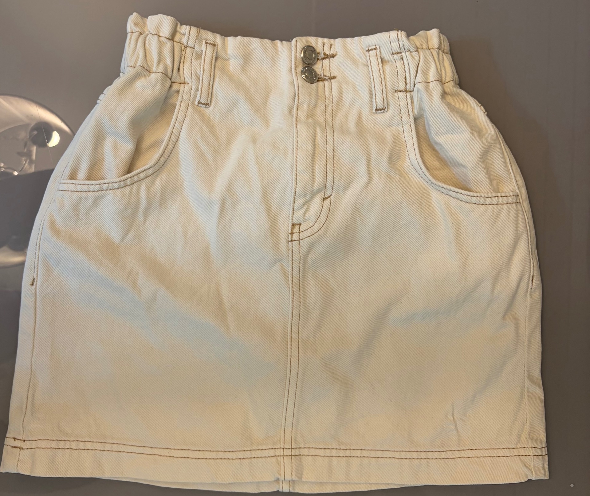 חצאית ג׳ינס לבנה-קרם Topshop-טופ שופ יד שנייה בנמיז - Nemyz