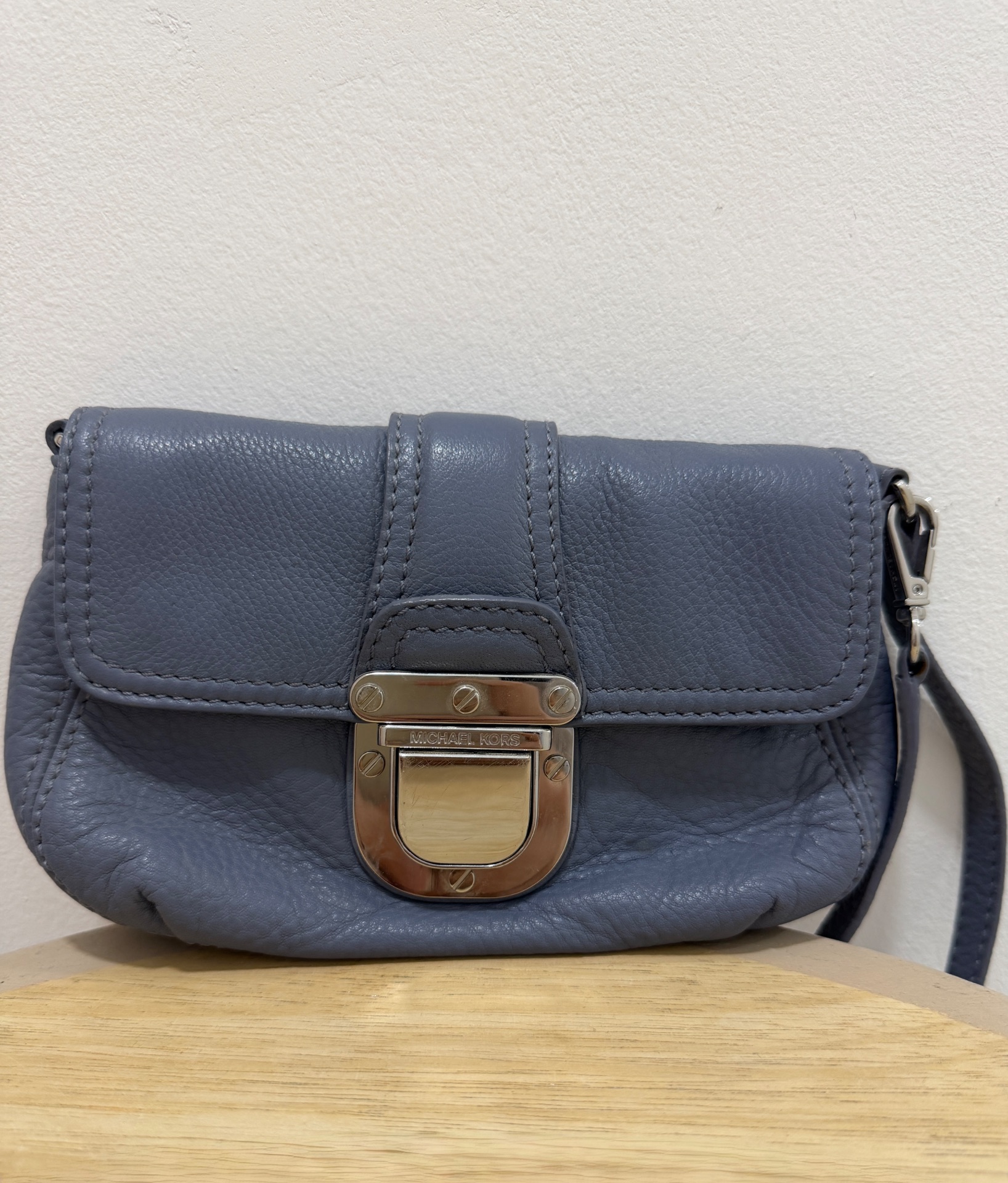 קלאץ׳ Michael kors Michael Kors יד שנייה בנמיז - Nemyz