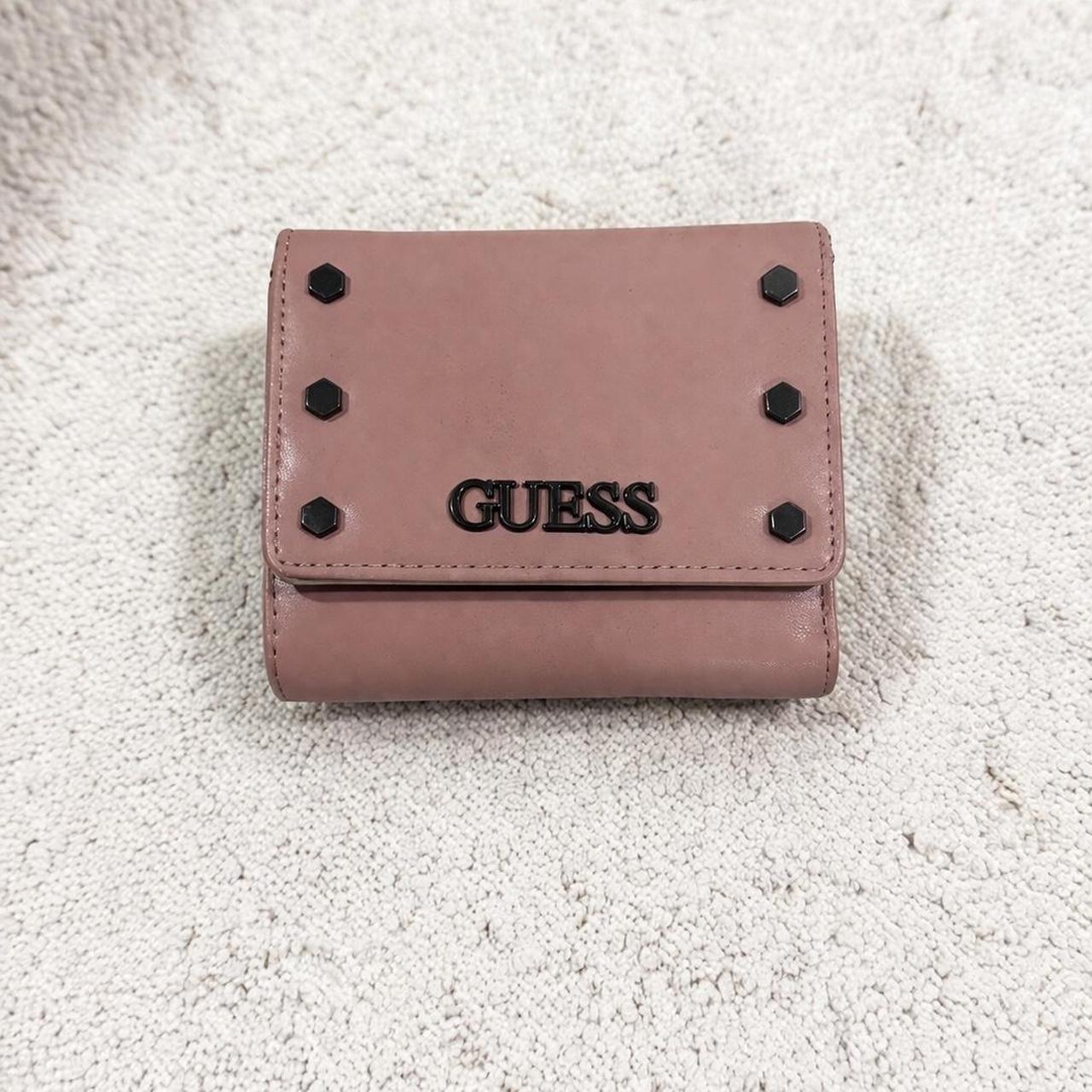 GUESS ארנק קומפקטי Guess - גס יד שנייה בנמיז - Nemyz