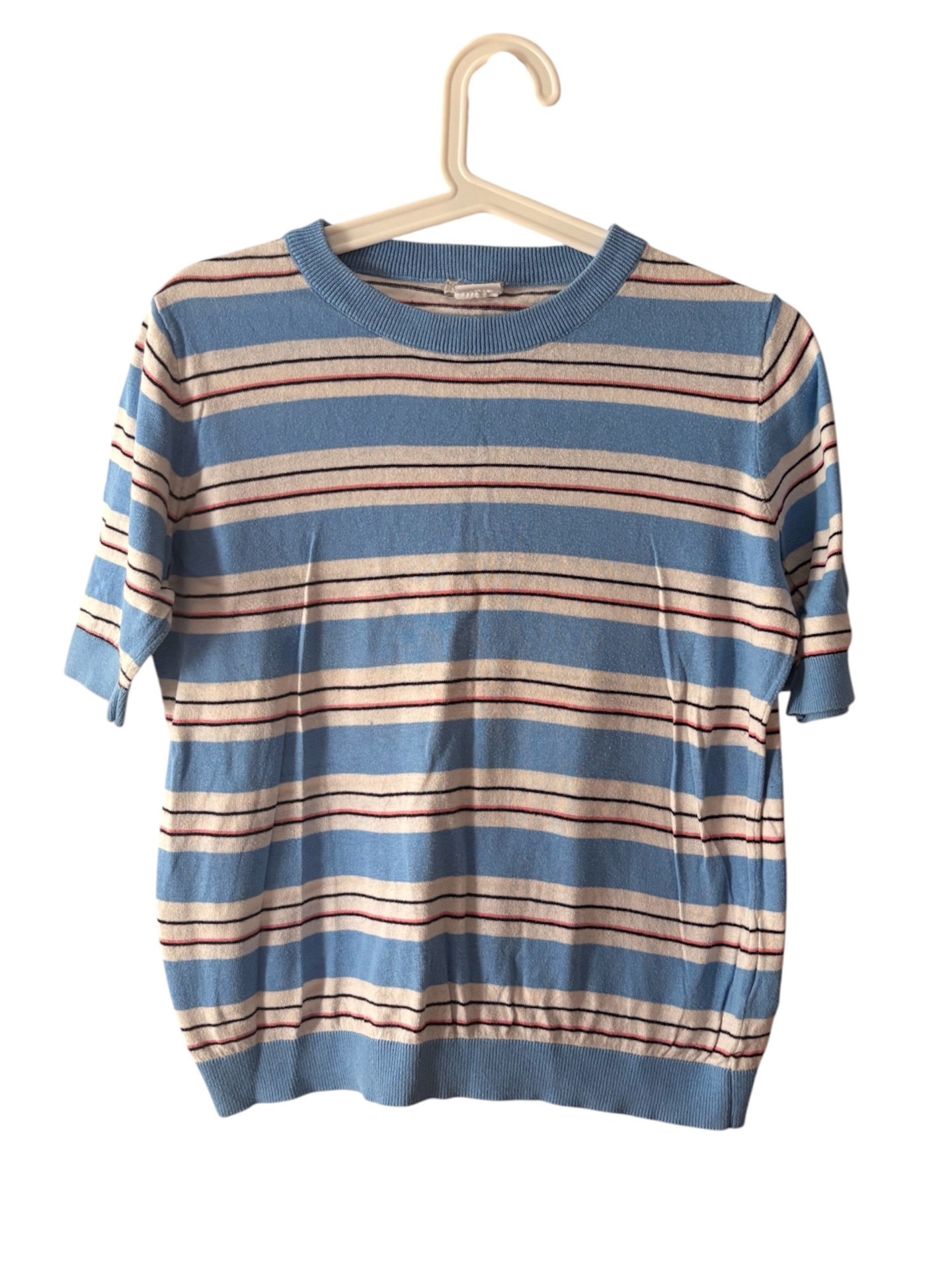 טי אורבן אאוטפיטרס Urban Outfitters יד שנייה בנמיז - Nemyz
