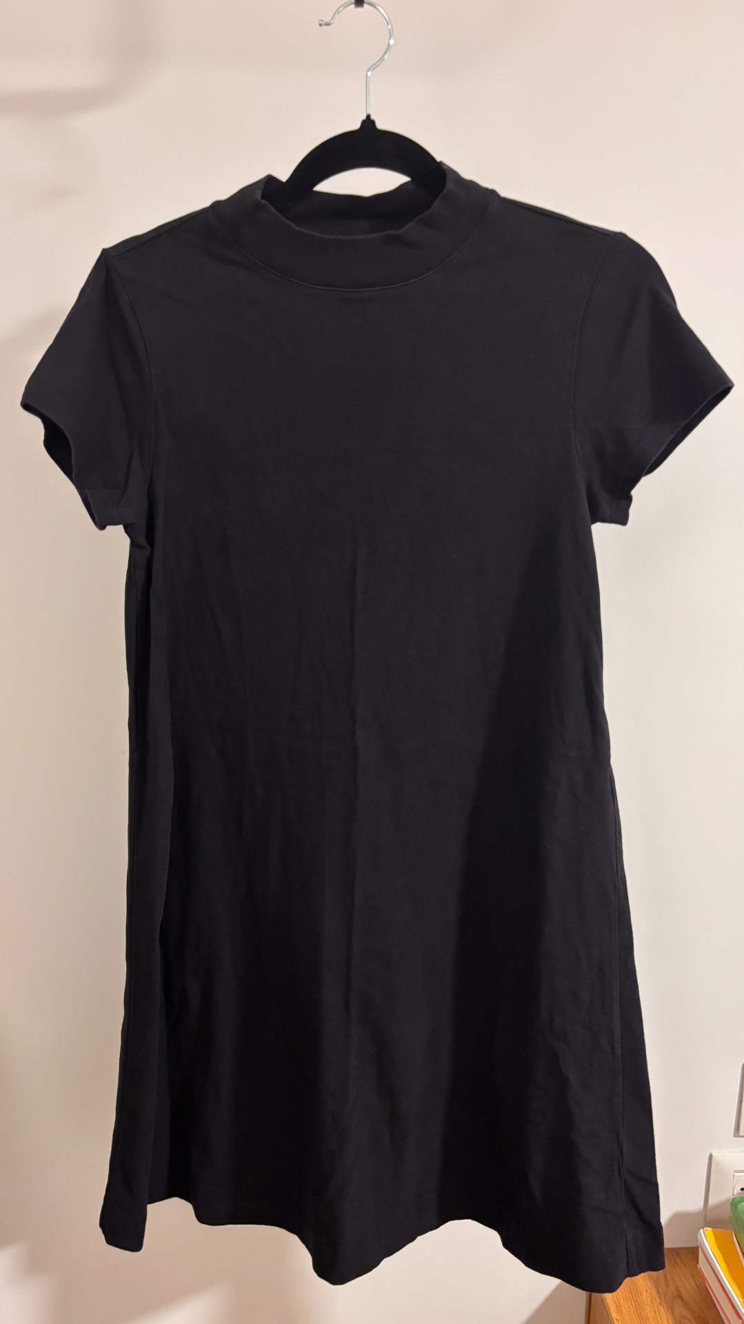 שמלה שחורה Everlane Everlane יד שנייה בנמיז - Nemyz