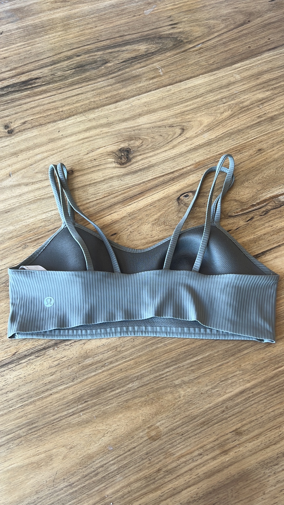 וגזיית ריב לולולמון Lululemon - לולולמון יד שנייה בנמיז - Nemyz
