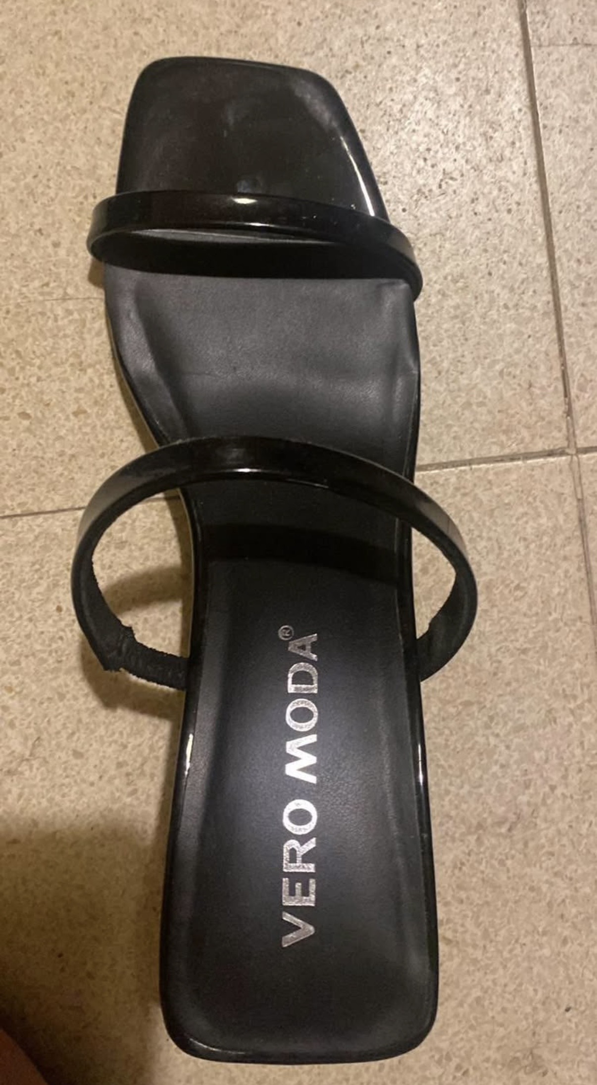 עקב שחור vero moda Vero Moda – ורו מודה יד שנייה בנמיז - Nemyz