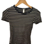 טישרט פסים שחור-שמנת H&M - אייץ' אנד אם יד שנייה בנמיז - Nemyz