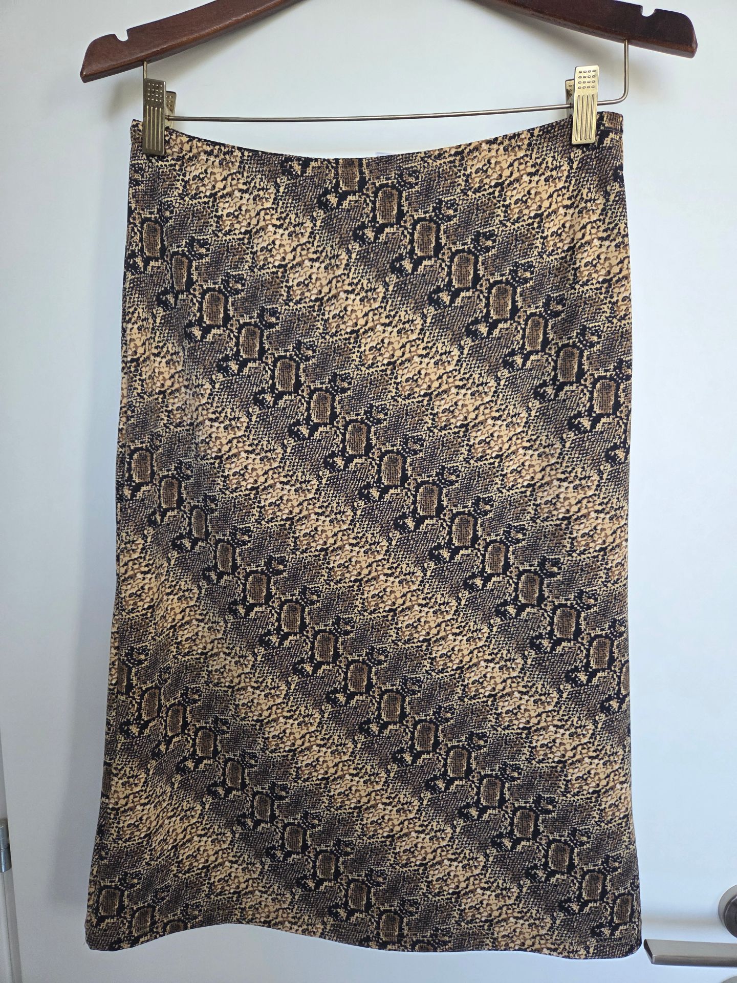 חצאית מנומרת H&M H&M - אייץ' אנד אם יד שנייה בנמיז - Nemyz