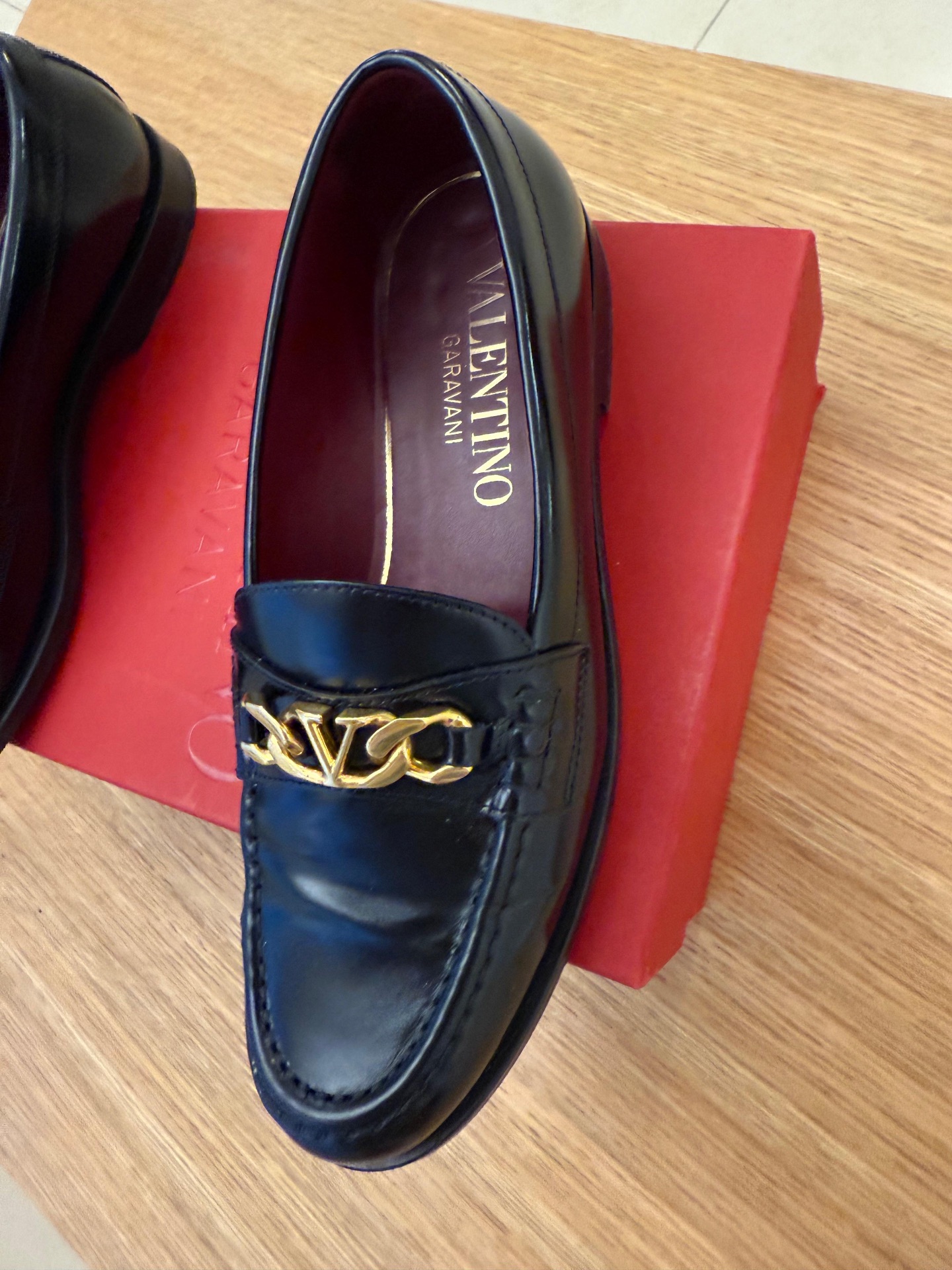 נעלי סירה של ולנטינו Valentino – ולנטינו​ יד שנייה בנמיז - Nemyz