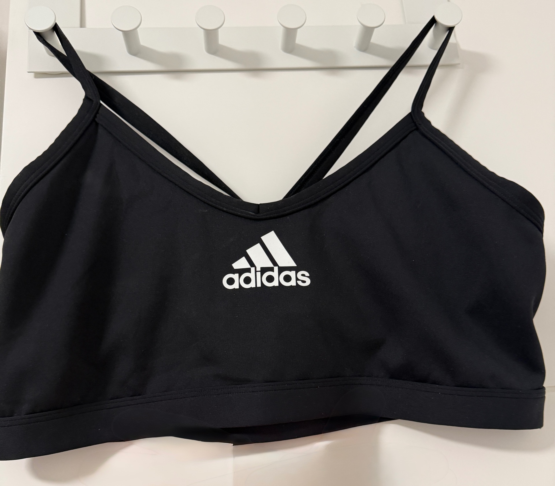 גוזיית ספורט אדידס Adidas – אדידס יד שנייה בנמיז - Nemyz