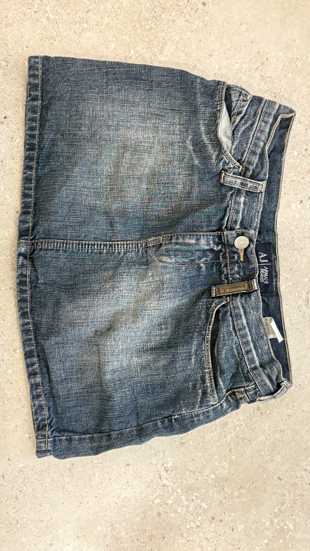 חצאית מיני ARMANI Emporio Armani - אמפוריו ארמני יד שנייה בנמיז - Nemyz