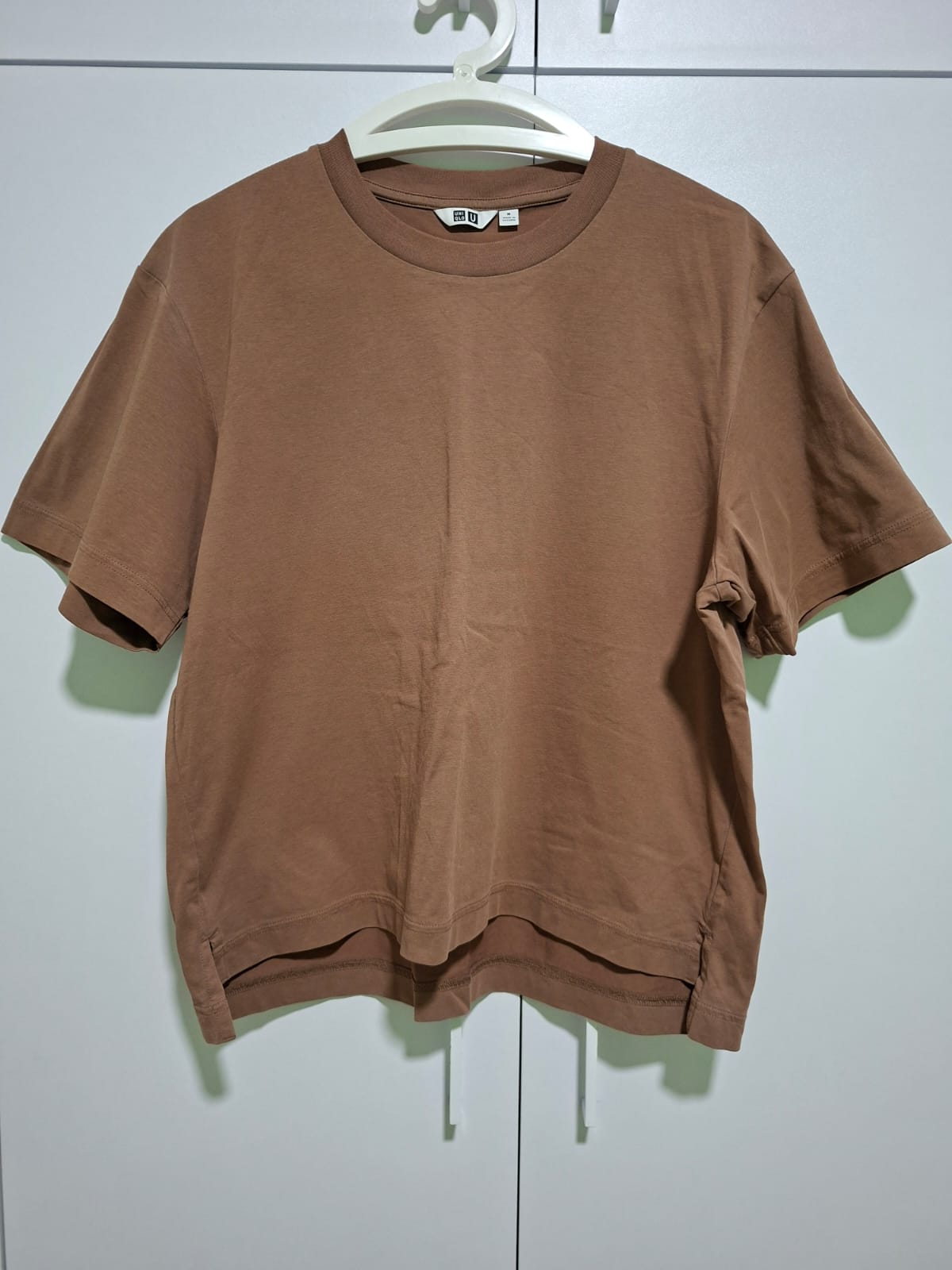 טישרט יוניקלו יוניקלו – Uniqlo יד שנייה בנמיז - Nemyz
